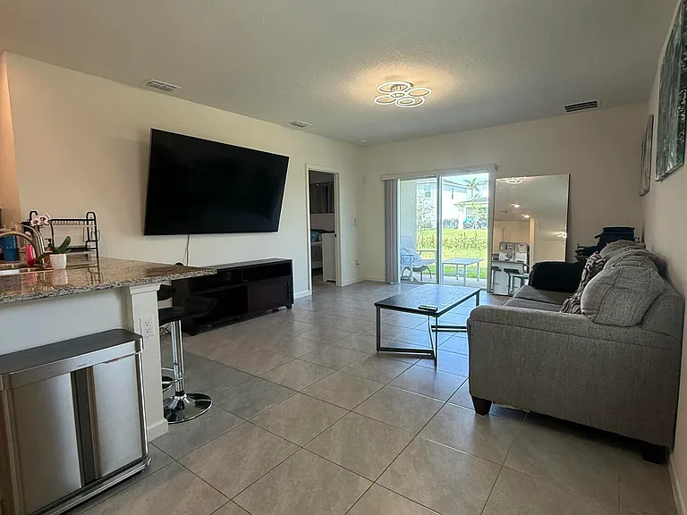 12251 SW Nettuno Way — Photo 11