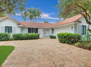 4 Gatehouse Rd, Sea Ranch Lakes, FL 33308