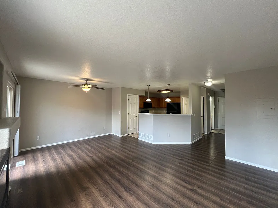 18256 E Alabama Pl #B