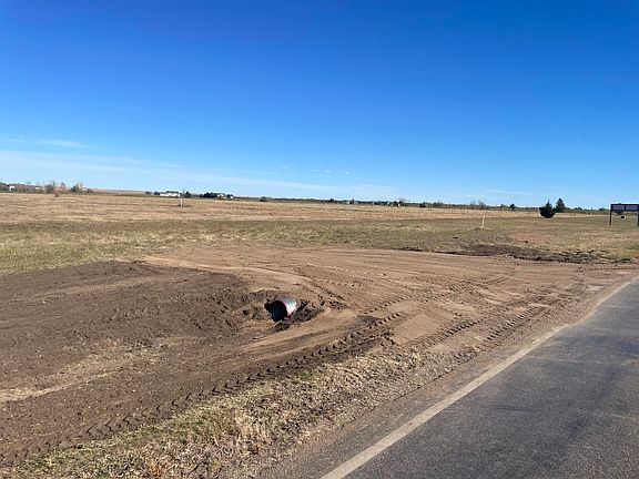 3rd image of Spring Creek Trl