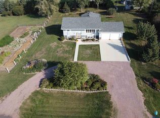 924 Dows St, Garretson, SD 57030