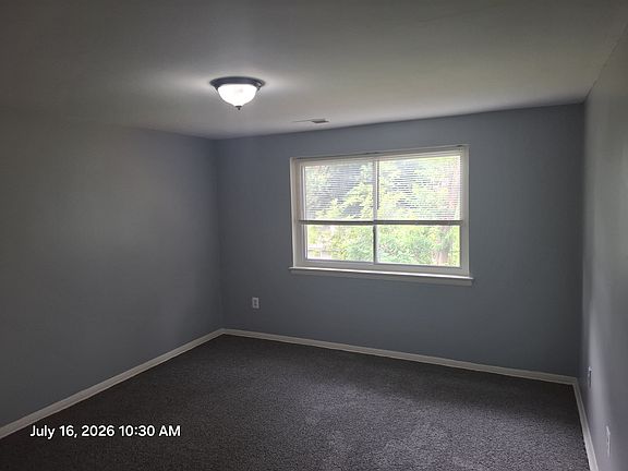 4th image of 906 Woodson Rd #900-C