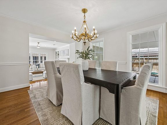 4th image of 2416 Addison Rd