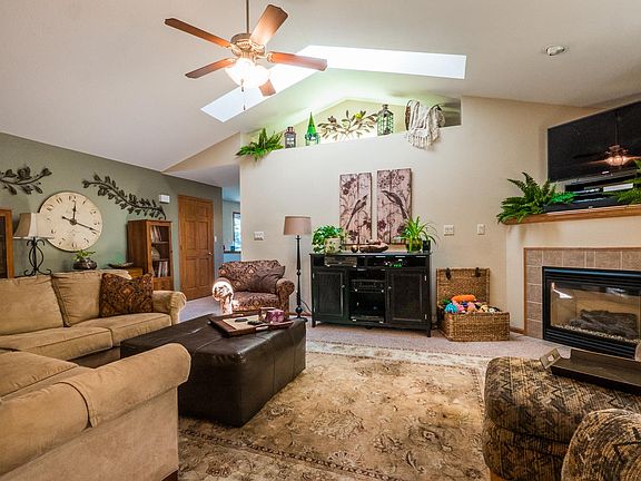 3rd image of 6019 W Woodview Ct #28