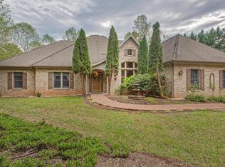 210 Lakeside Ln, Glade Hill, VA 24092