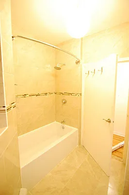 Rented by Bohemia Realty Group | media 7