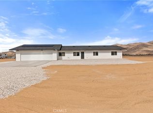 11725 Lagartijo Dr, Apple Valley, CA 92308