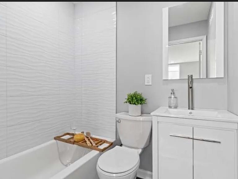 2231 Fernon St — Photo 15