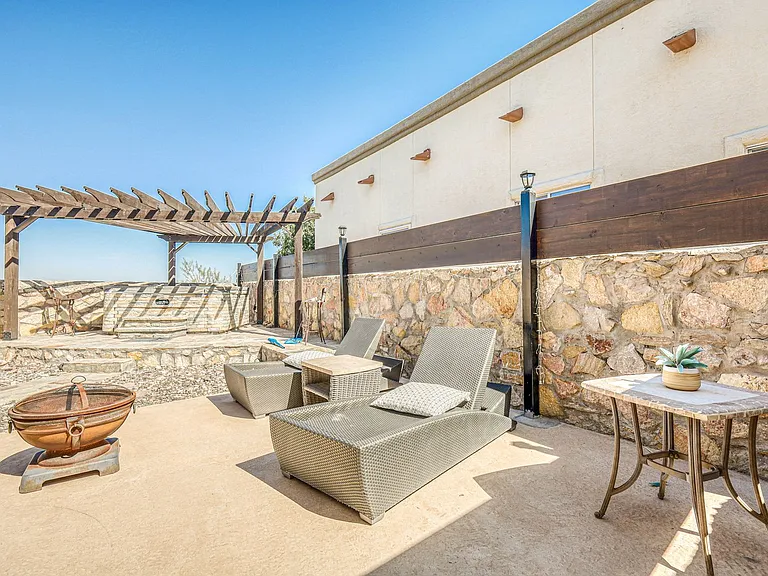 1627 Brillo Del Sol #C-T — Photo 32