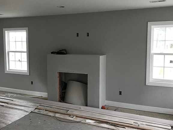 5th image of 109 Garrett Lane