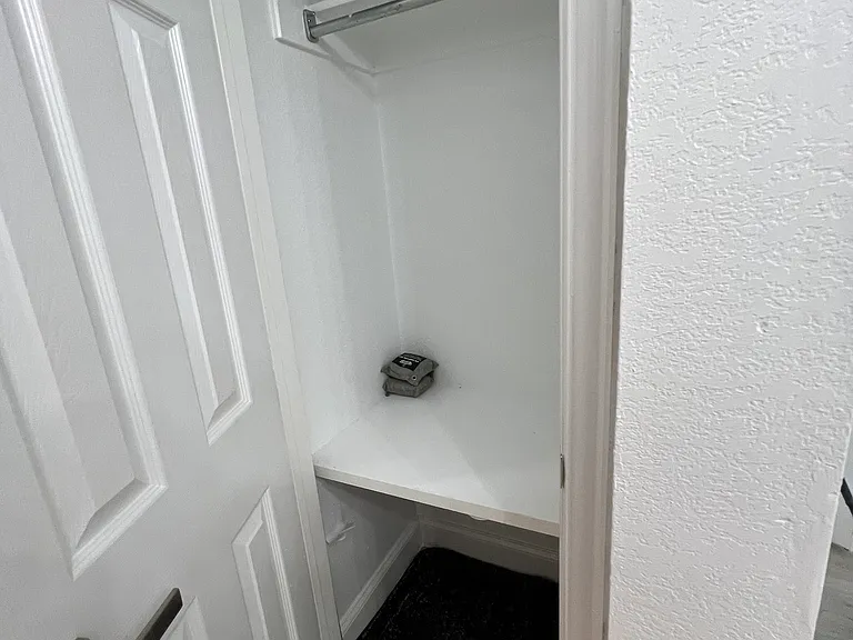 7717 Lakecrest Ct — Photo 34