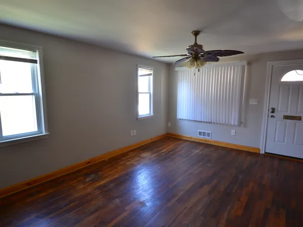 7911 Kavanagh Rd, Dundalk, MD 21222