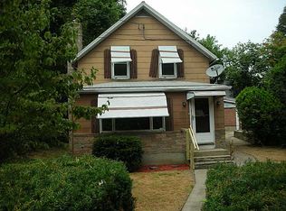 20 Baker St, West Warwick, RI 02893