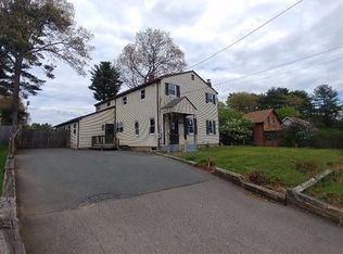 96 Archer St, Wrentham, MA 02093