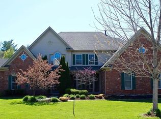 2 Appaloosa Ct, Chesterfield, MO 63005