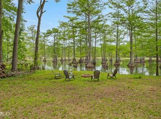 1231 Pine Island Rd, Shreveport, LA 71107
