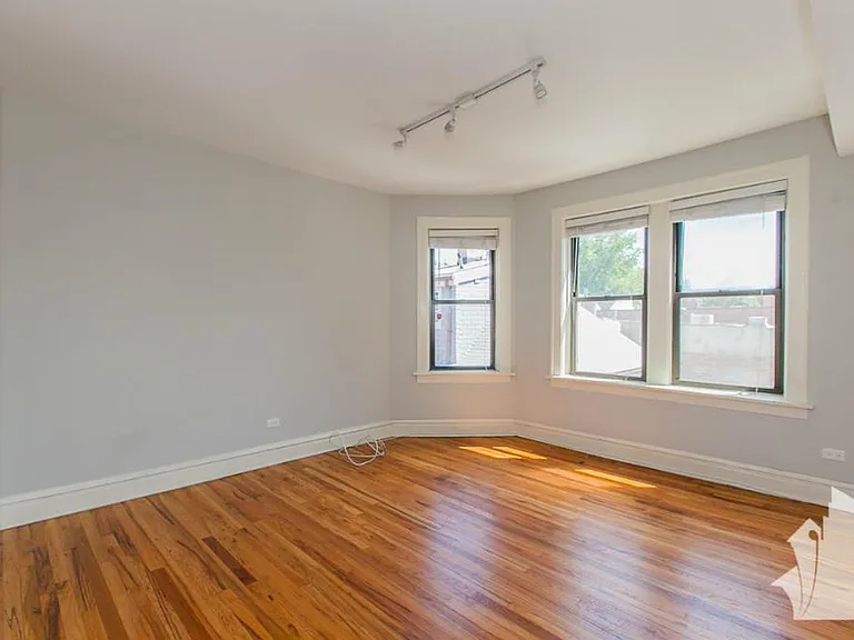 2229-2231 W Wilson Ave #2231-2 — Photo 4