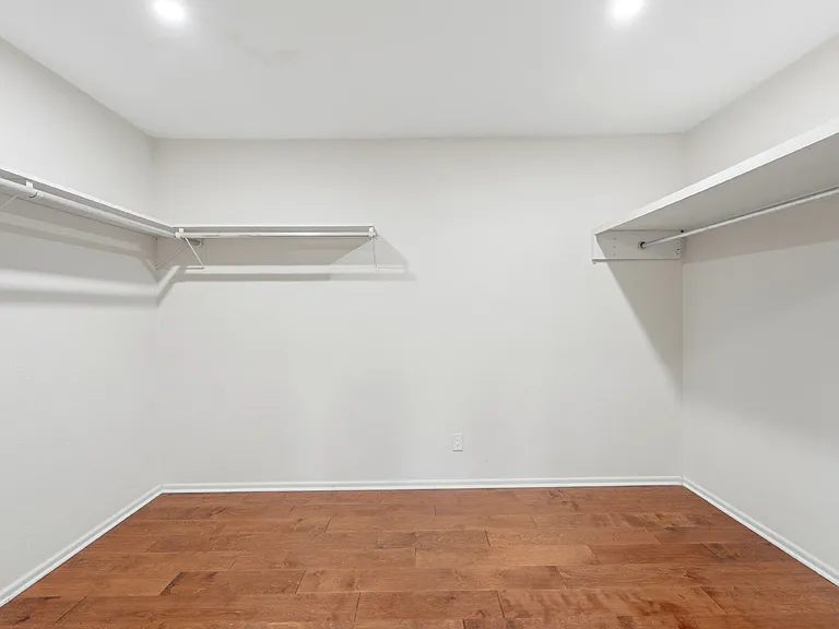 8607 Norwich Dr — Photo 27