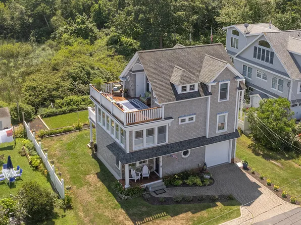 15 Beechwood Avenue, York, ME 03909