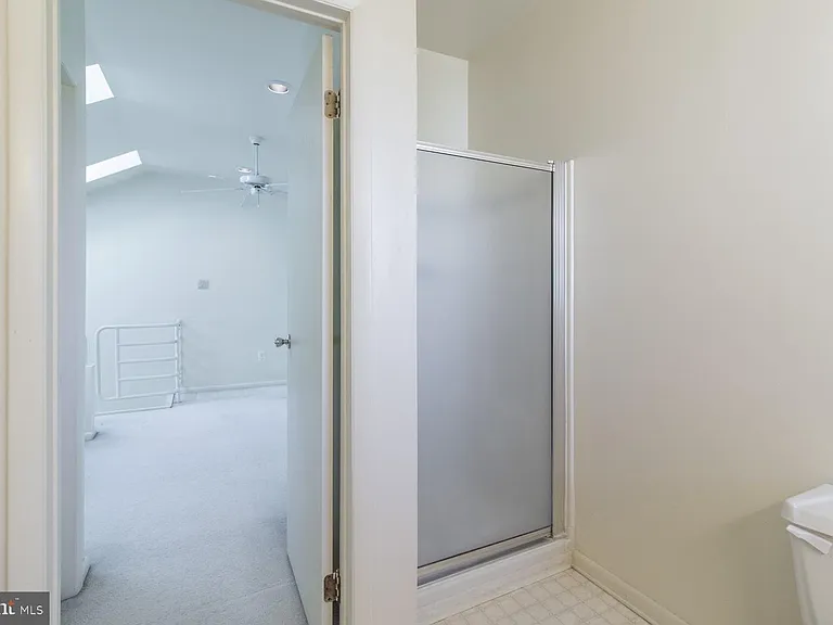 1004 Barbaras Ct — Photo 28