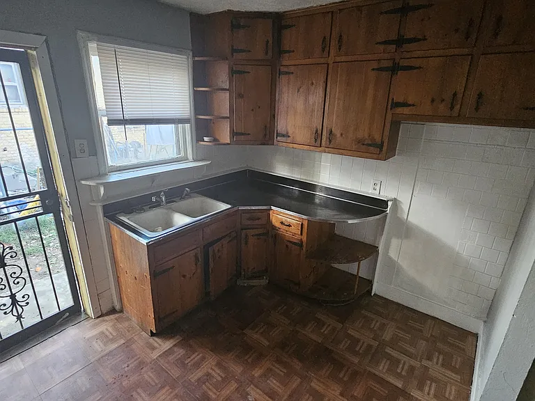3241 Macon Rd — Photo 8