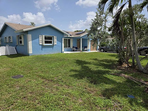 5th image of 8111 NW 100th Terrace NW