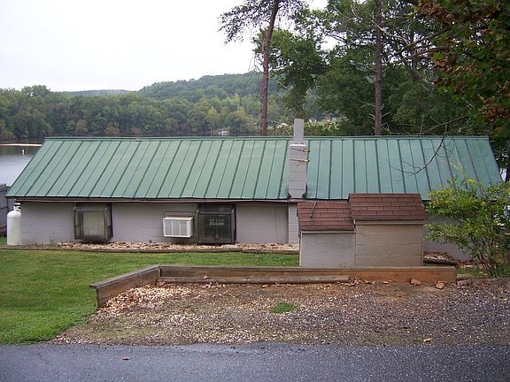 2nd image of 4704 Wilkerson Dr