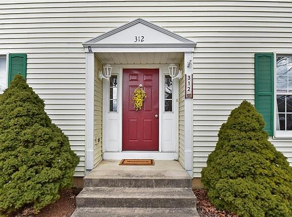 3rd image of 312 Hillview Dr