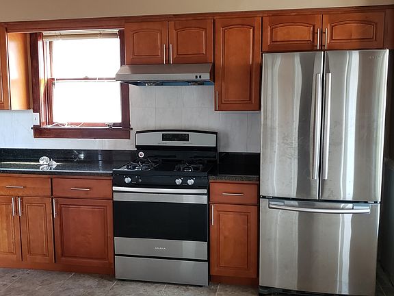 2nd image of 3520 S Paulina St #2