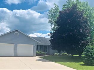 103 Madison Ave, Cascade, WI 53011