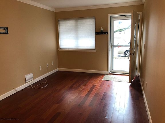 3rd image of 178 Wirt Ave
