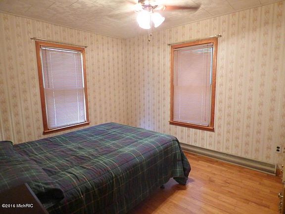 5th image of 24997 Lakeshore Dr