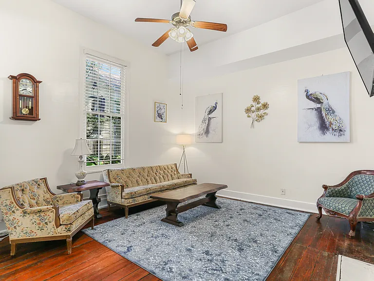 1124 Jackson Ave #1 — Photo 3