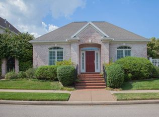 1513 Victoria Green Blvd, Evansville, IN 47715