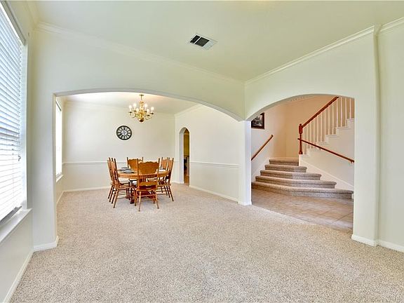 3rd image of 16628 Cordillera Dr