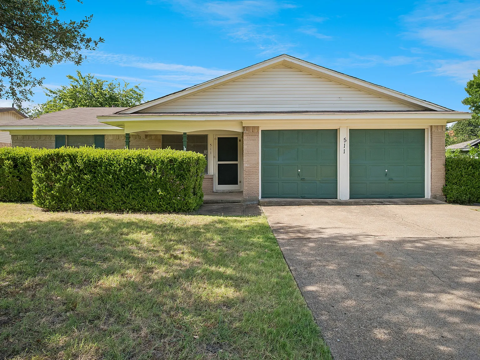 3 bed, 1632 sqft, $2,095 — Photo 1