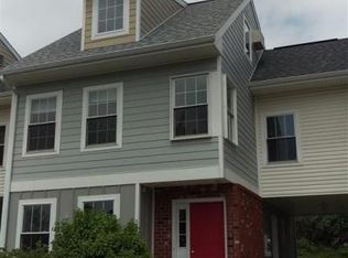 5 Parkview Dr, Carlisle, PA 17013