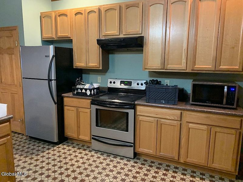 2nd image of 1425A 5th Avenue