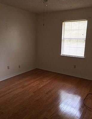 5th image of 12501 Canterbury Dr
