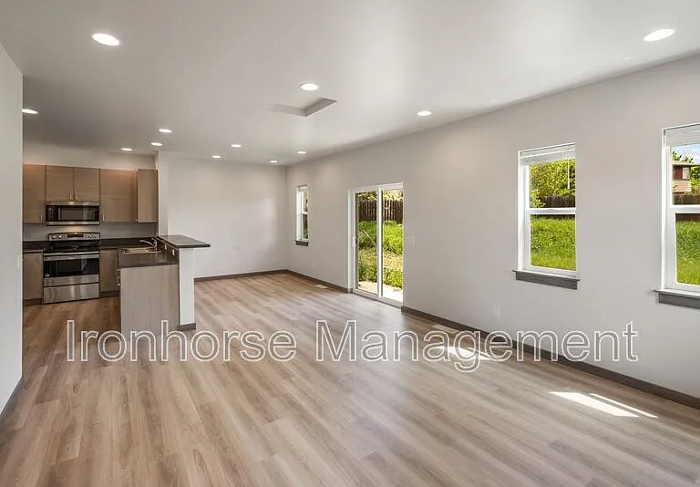 2954 W Babcock St #B — Photo 1