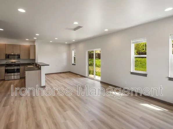 2954 W Babcock St Unit B, Bozeman, MT 59718
