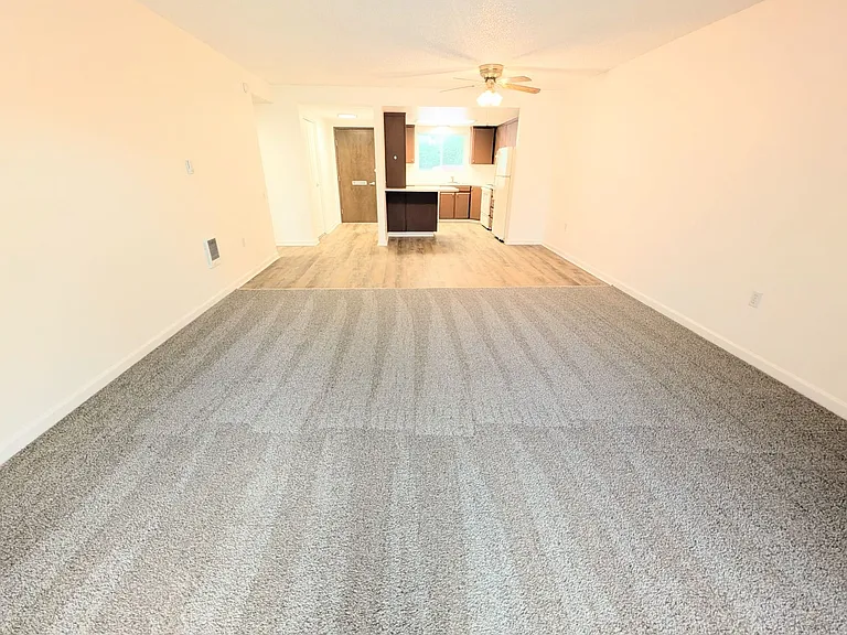 Kingcity Apartments — Photo 87