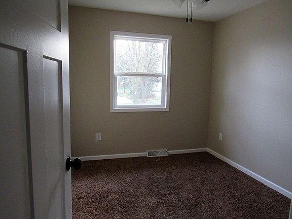 2nd image of 221 N Arminda Ave