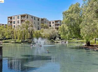 430 N Civic Dr APT 104, Walnut Creek, CA 94596