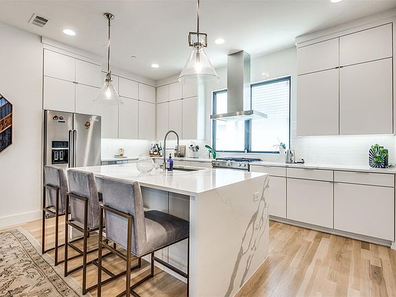 2nd image of 2703 Kimsey Dr #103