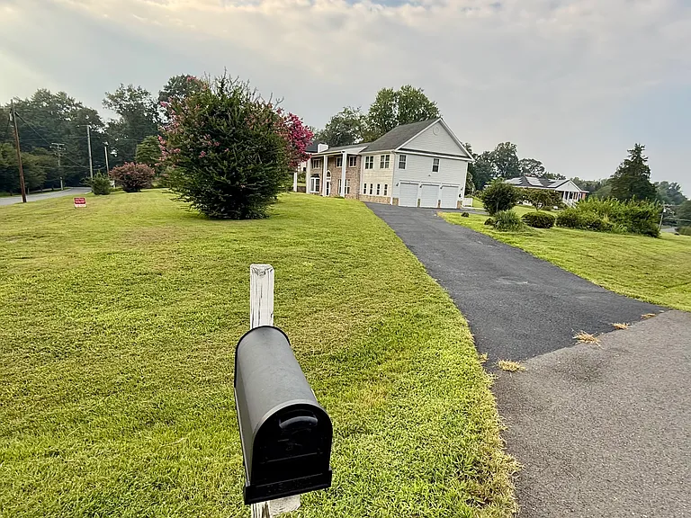 10828 Miller Rd — Photo 4