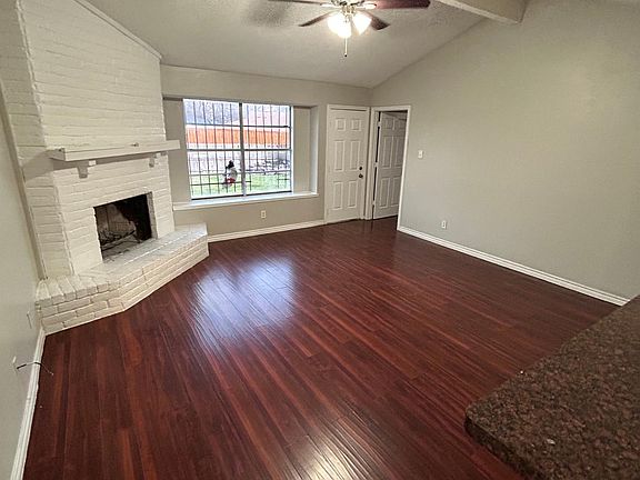 3rd image of 2746 Town North Dr