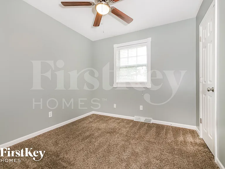 1903 Karlton Way — Photo 13
