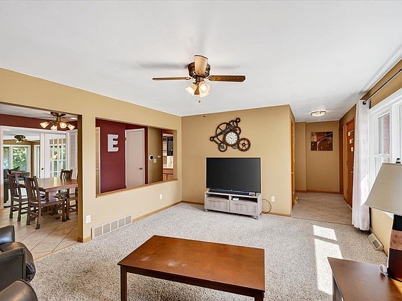 4th image of 78 S Harmony Dr