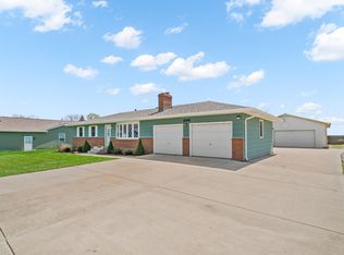 1965 Rosemary Cir, Sandwich, IL 60548